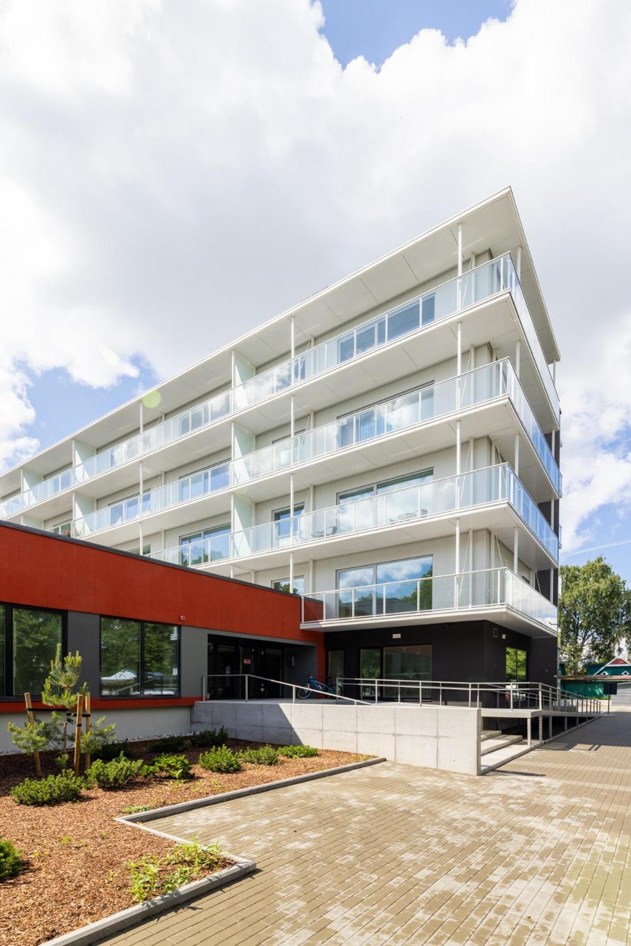 Korter Tempus Te Aparts With Balcony *